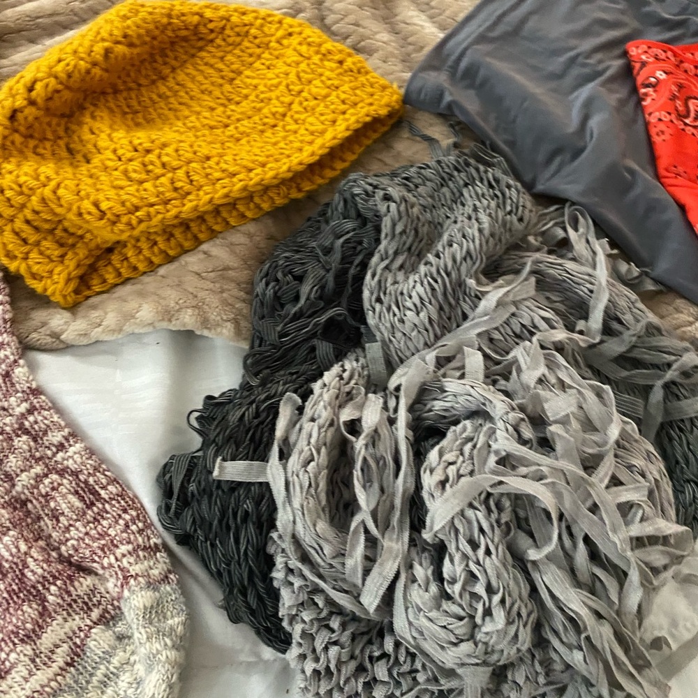 Warm bundle scarf, beenie, socks